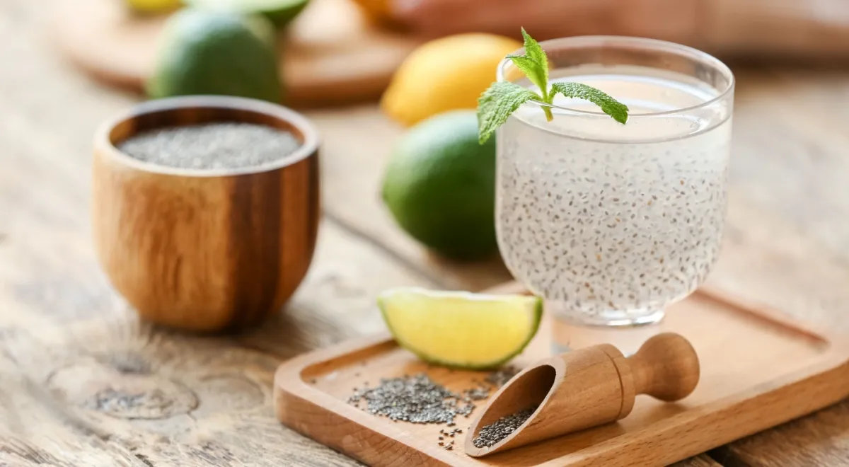 Limonáda so semienkami chia: osvieženie plné energie
